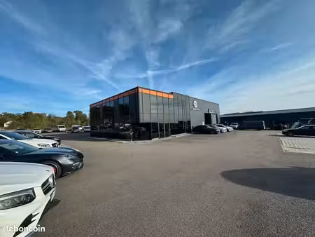 local commercial 472 m²