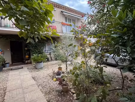 maison individuelle sur terrain de 446 m2