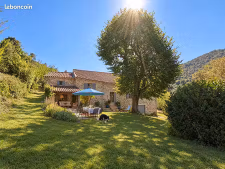 mas en pierre exceptionnel en ardèche  au cœur de 10 hectares de nature