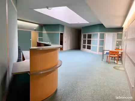 bureaux 500 m²