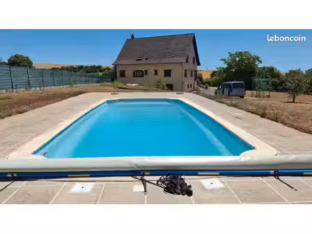 maison avec piscine et espace professionnel