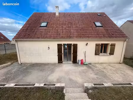 pavillon avec jardin