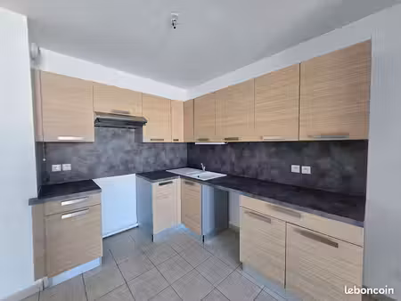 appartement 3 pièces 65 m²