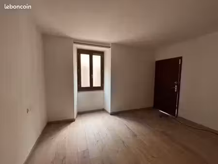 studio 30m² centre ville  bonne résid  chauf elec  double vitrage