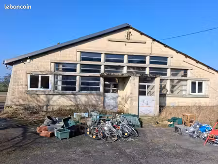 arreux : batiment industriel sur 1220 m2 terrain constructible