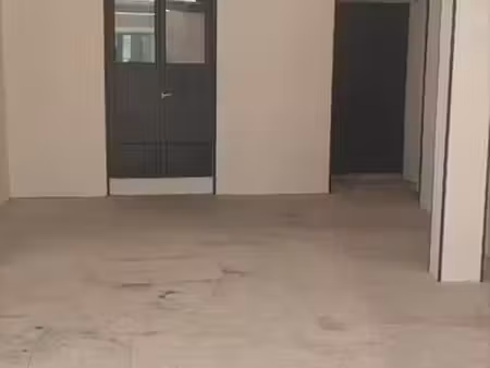 loue garage 50 m2