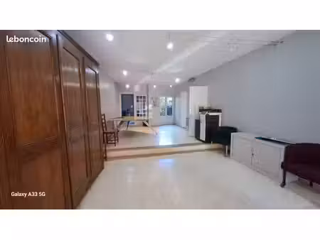 local commercial