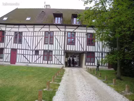 studio dans hôtel particulier centre ville