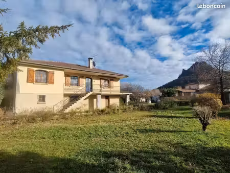 maison familiale rénovée - 130 m² - 5 chambres - jardin et vue dégagée