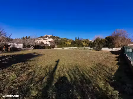 terrain constructible centre village de saint paulet
