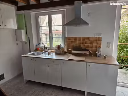 studio 26 m2 en duplex 1 personne hypercentre pont sur yonne
