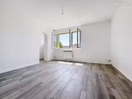 appartement t4 récemment rénové