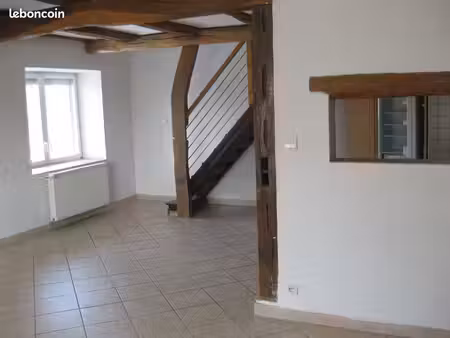 appartement f4 dans corps de ferme rénové