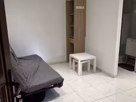 studio à sous louer pour 1 personne