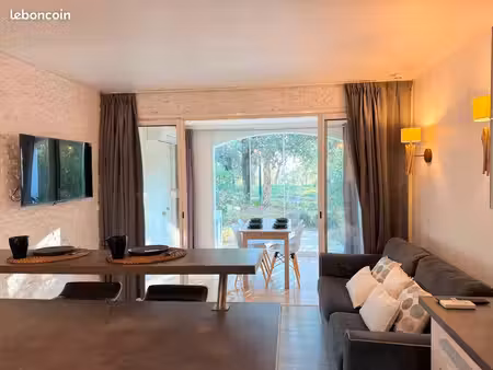 t1 - grimaud dans domaine privé avec gardien
