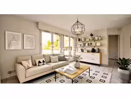 a acheter : un appartement t2 de 30 m2 avec son rez-de-jardin privatif de 24 m2 + place de