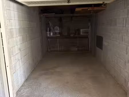 à louer garage cavalaire pour saison hivernale