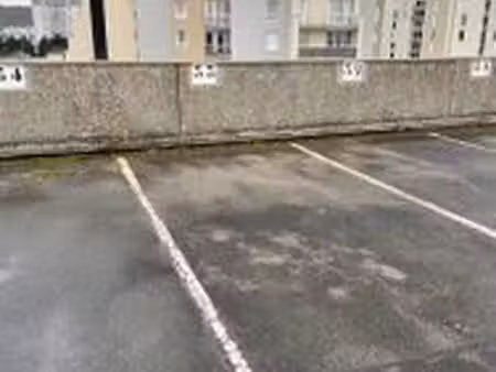 parking extérieur avec badge – primevères  neuilly-sur-marne