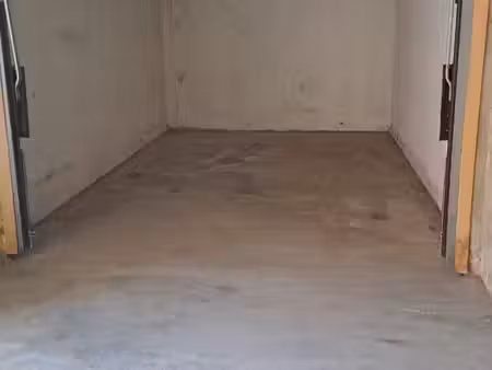 box/garage