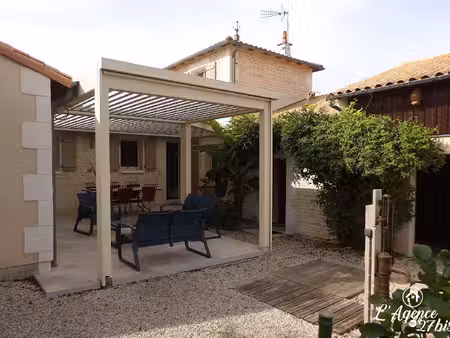 la crèche - maison 5 chambres  proche bourg.