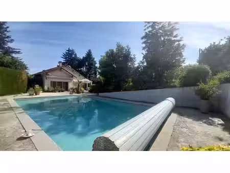 maison  piscine  terrain  3 chambres + possi 4 et garage