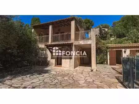 villa avec deux studios indépendants  piscine et jardin  plage verne