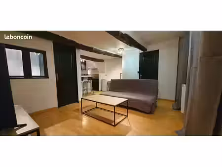 loue t2 meublé 33m2 à brue-auriac