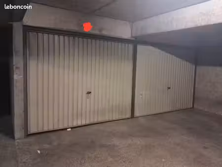 box de 11m2 - quartier commune de paris