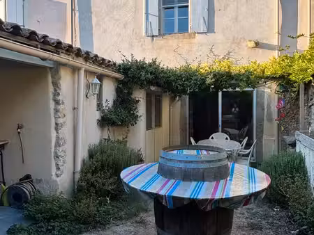 grande maison de village avec jardin et garage