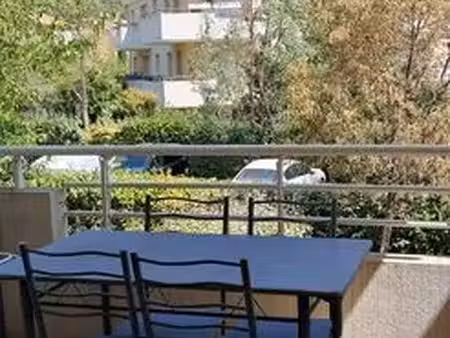 studio meublé - parking privé