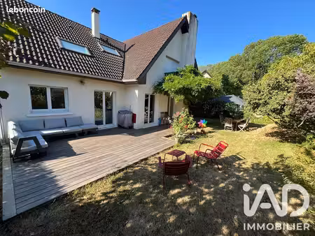 maison familiale 7 pièces 163 m²