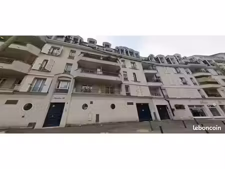 parking/box les lilas