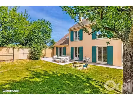 maison 9 pièces 166 m²