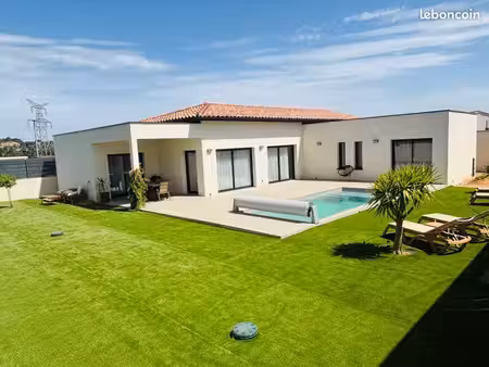 villa t4 plain pieds avec piscine