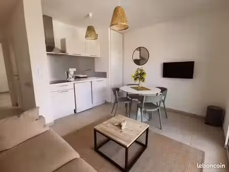 t2 de 31 m² avec balcon bord de plage