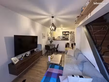 maison de ville à villefranche-de-rouergue  61 m² - proche de toutes commodités