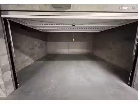 garage double 25 m2 dans résidence sécurisée