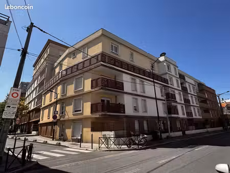 3 pièces 59 m² - vue dégagée  parking