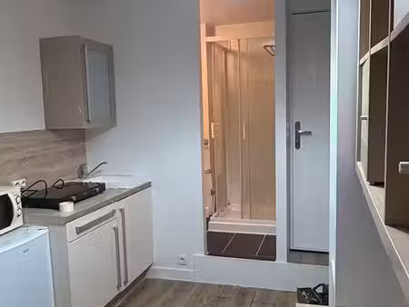 studio meublé á loué