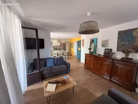 lucciana  proche de crucetta  villa 182 m²  3 appartements  au rdc 1 t3 68 m² avec terrass