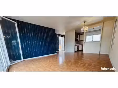 bel appartement f3 en très bon état