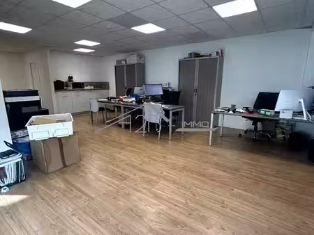 local commercial 120 m² borgo