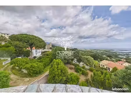 maison 13 pièces 295 m²
