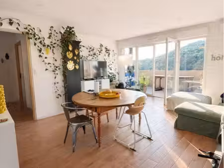 appartement t4 dans résidence