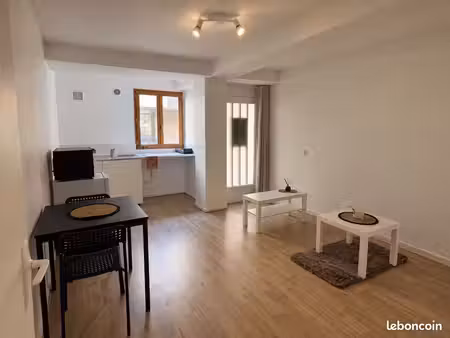 t2 de 40 m² refait à neuf – plein centre-ville de yerres  tout à pied en 1 minute