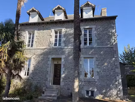 maison 8 pièces 176 m²