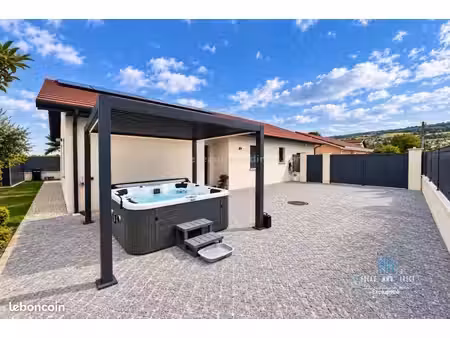 villa 5 pièces 110 m²