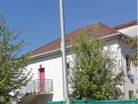 duplex à la haie bertrand très bon compromis avec une maison