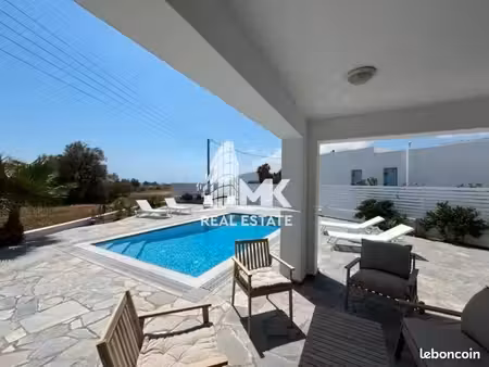 villa  110 m2