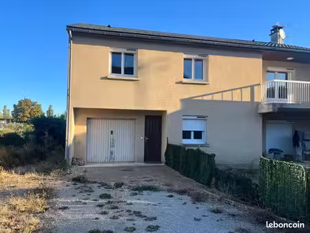 loue appartement t3 balcon + garage